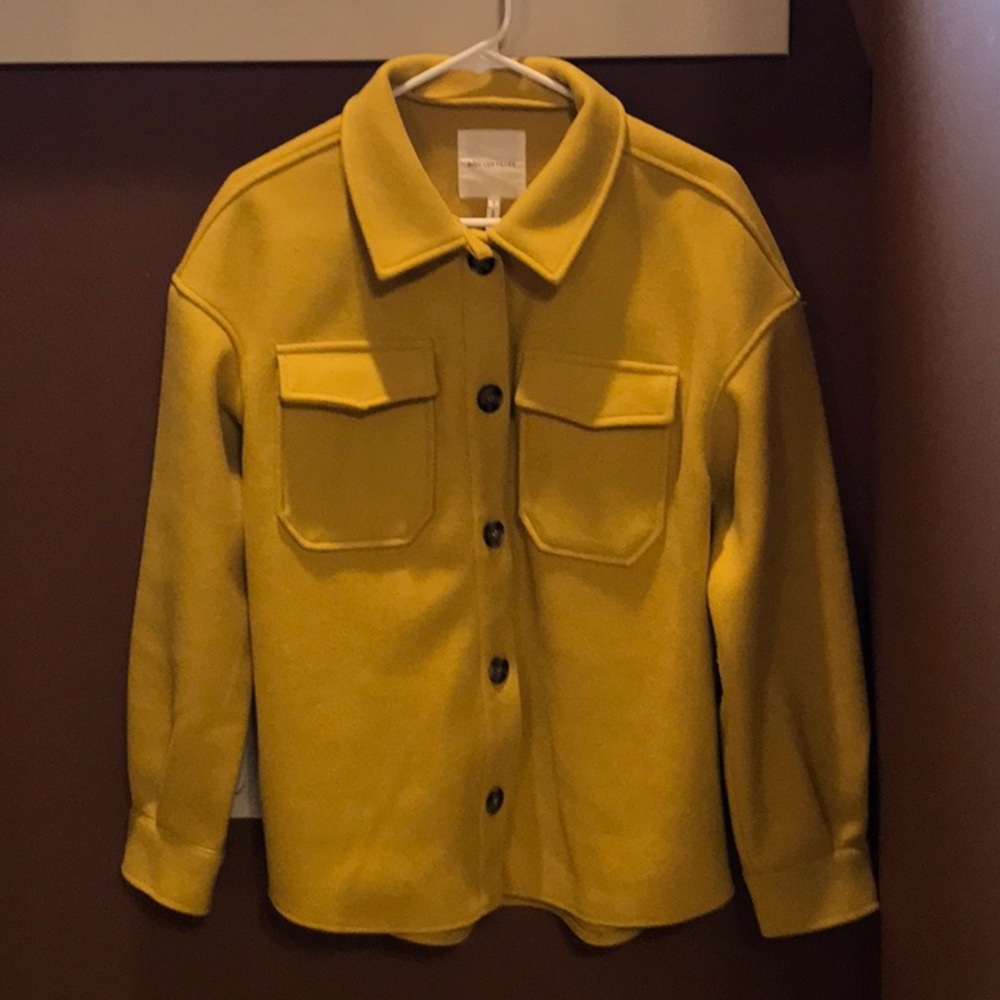 NWOT Avec les filles yellow shacket 😊